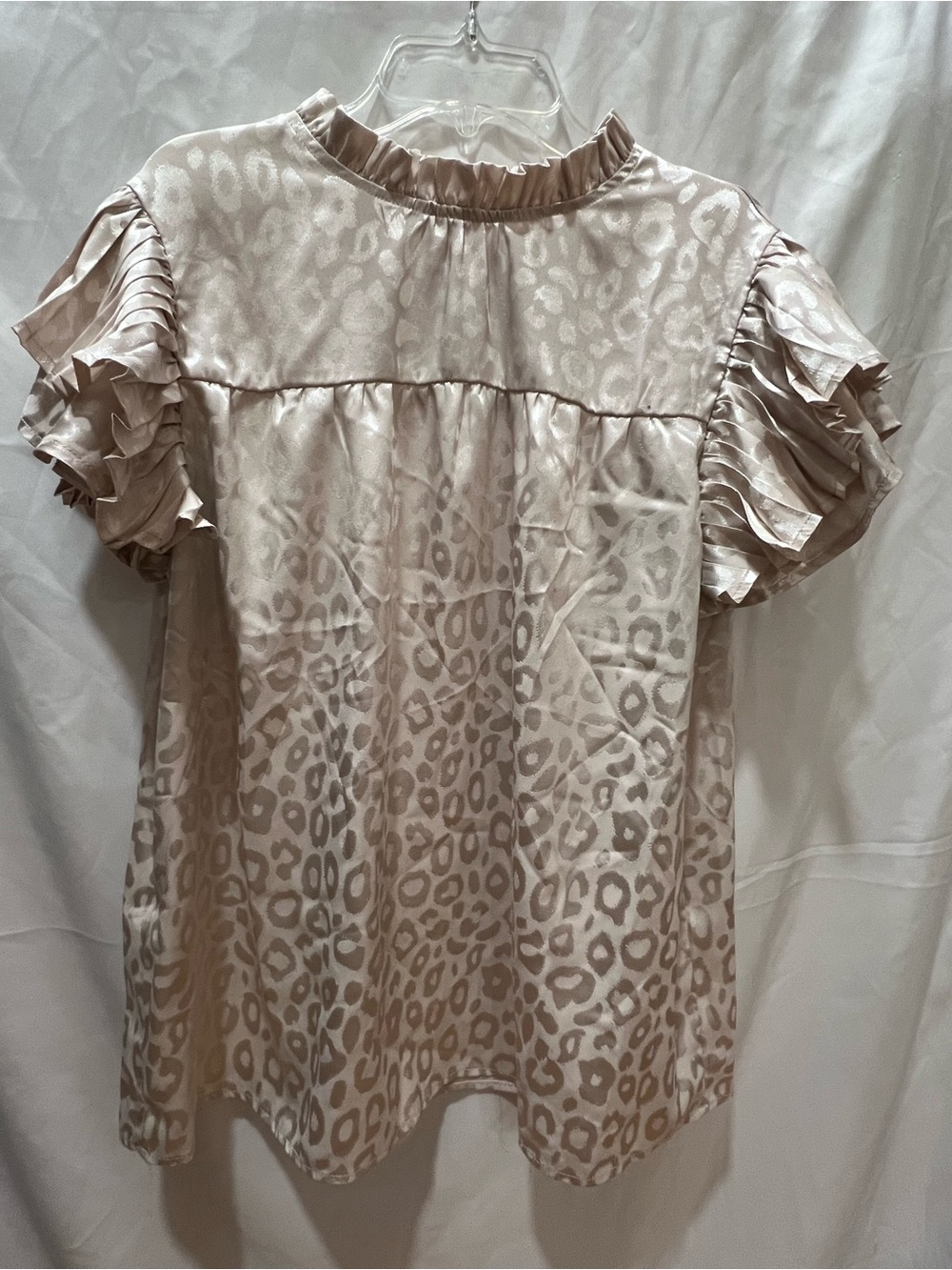 SHEIN Cream Leopard Jacquard Ruffle Sleeve Blouse